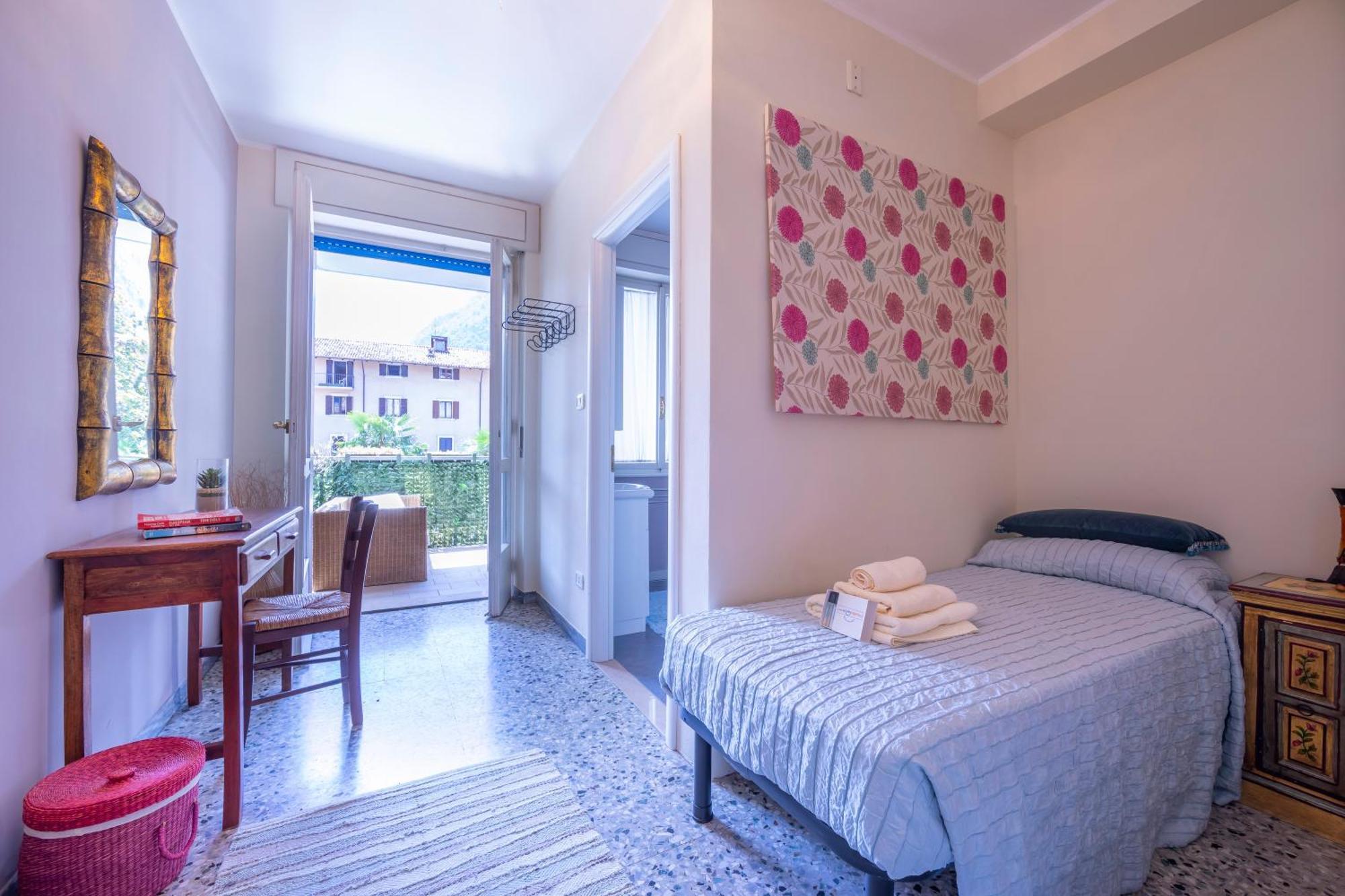 Riva Dante Apartment - Happy Rentals Экстерьер фото
